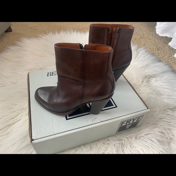 Frye Jenny Bootie - Picture 5 of 7